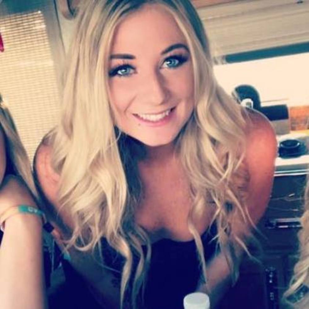 Meet your Posher, Holly